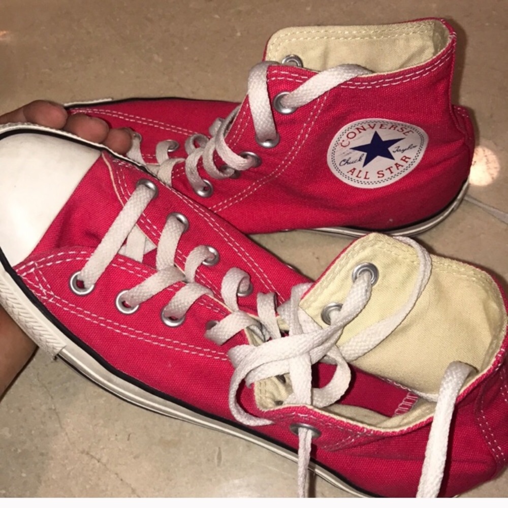 Pink converse